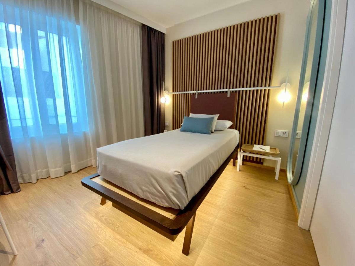 Hotel Leonor Conil Conil De La Frontera Luaran gambar